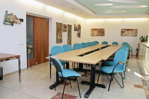 Hotel Maxim Свети-Юр Экстерьер фото